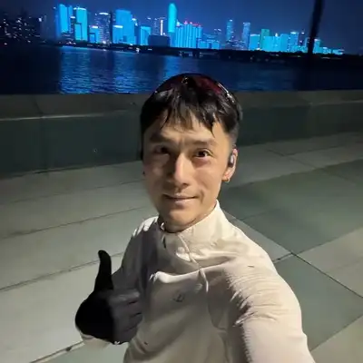 周玲